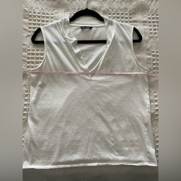 Massimo Dutti Classic Basic Sleeveless Shirt Top V-neck - Picture 4 of 5